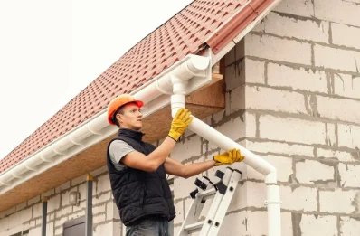 Pose et remplacement de gouttières à Cazideroque